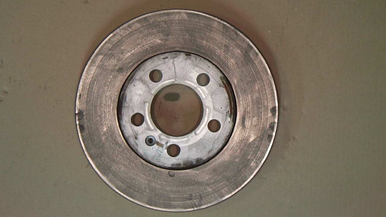 Volkswagen VW POLO 10-17 Bromsskiva Fram