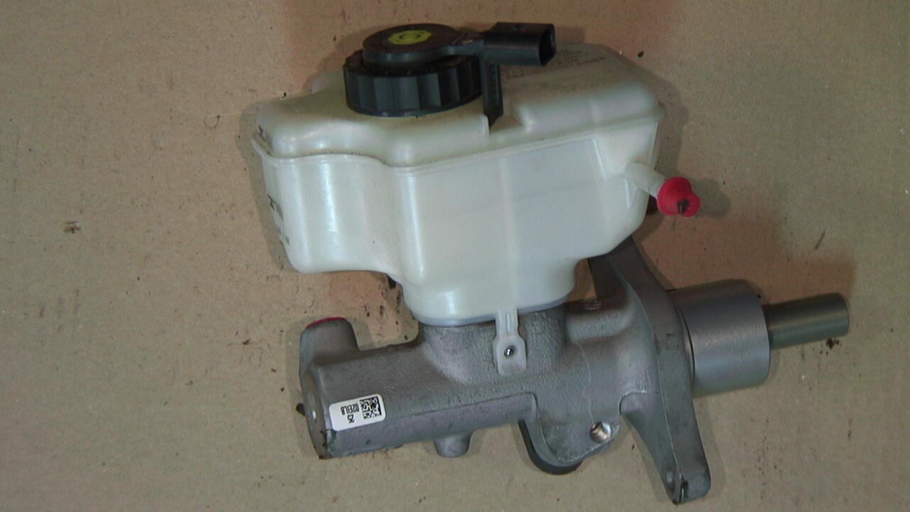 Volkswagen VW GOLF VI 09-13 Broms Huvudcylinder