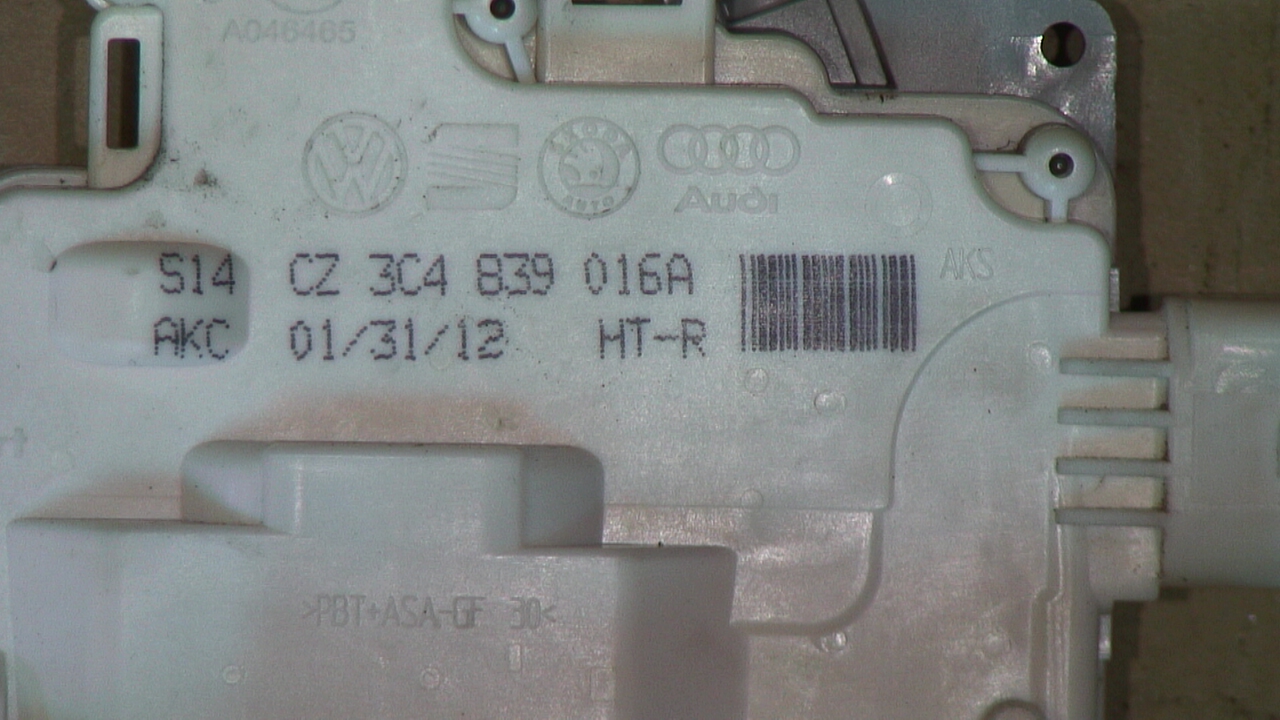 Volkswagen VW PASSAT 11-14 Låskista-Dörrlås