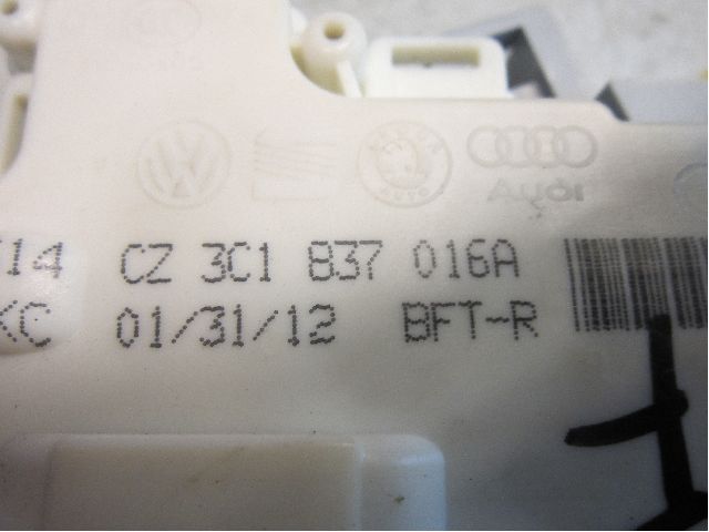 Volkswagen VW PASSAT 11-14 Låskista-Dörrlås