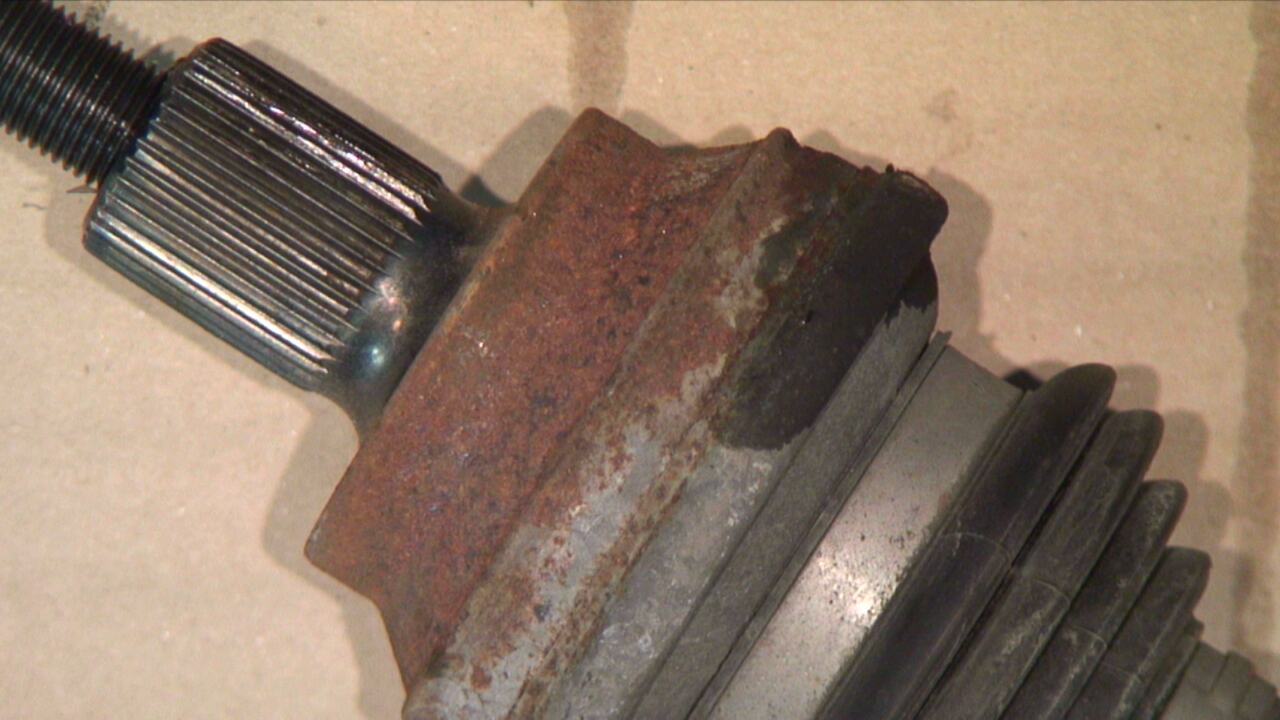 Volkswagen VW PASSAT 11-14 Drivaxel Bak Höger