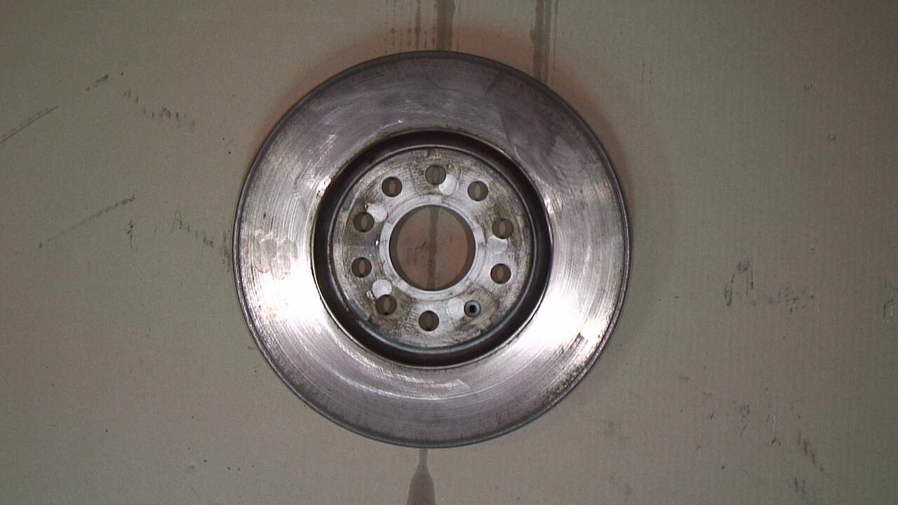 Volkswagen VW PASSAT 11-14 Bromsskiva Fram