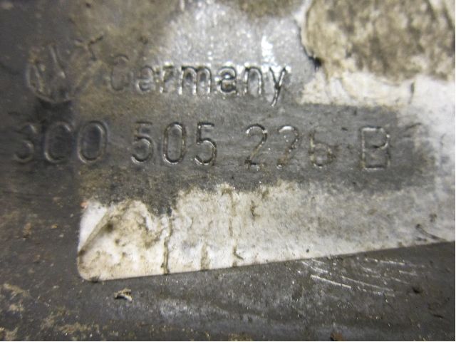 Volkswagen VW PASSAT 11-14 Bärarm Bak Höger