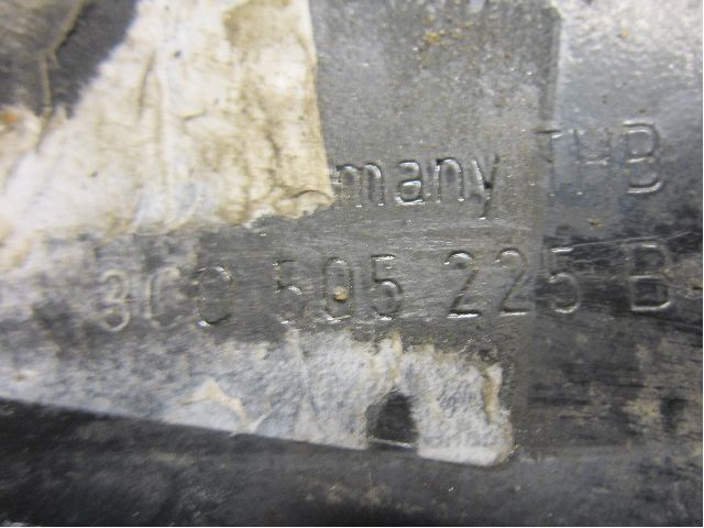 Volkswagen VW PASSAT 11-14 Bärarm Bak Vänster