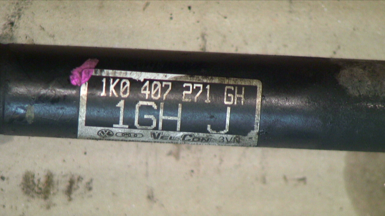 Volkswagen VW GOLF V 04-09 Drivaxel Fram Vänster