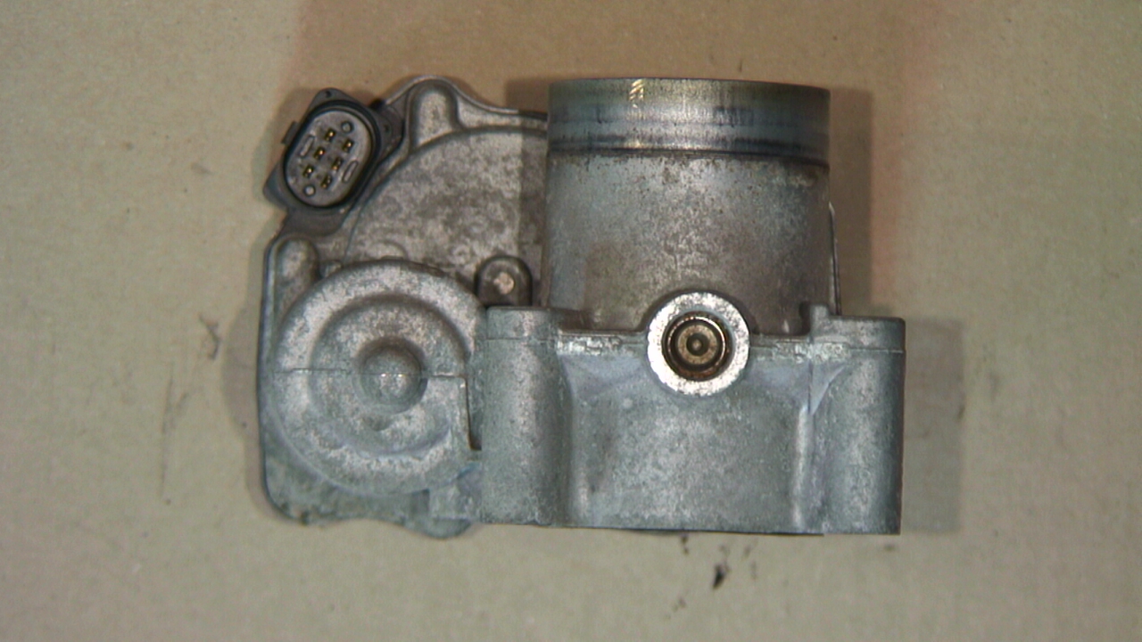 Skoda FABIA 99-07 Injspjällhus