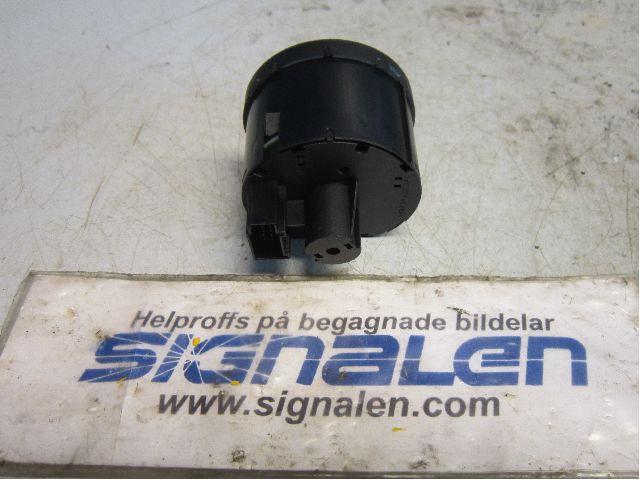 Volkswagen VW PASSAT 11-14 Strömställare Ljus
