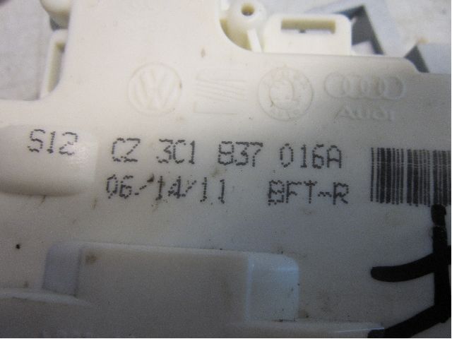 Volkswagen VW PASSAT 11-14 Låskista-Dörrlås