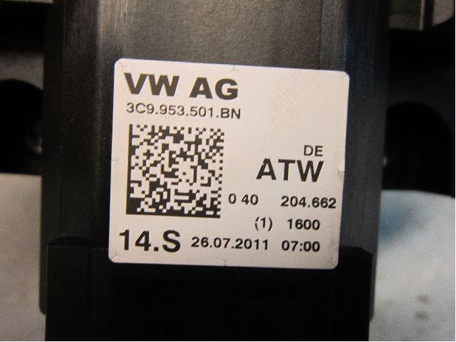 Volkswagen VW PASSAT 11-14 Spakcentral