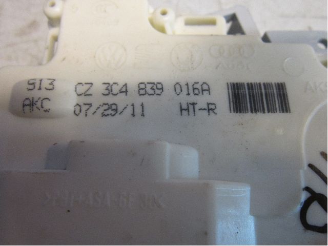 Volkswagen VW PASSAT 11-14 Låskista-Dörrlås