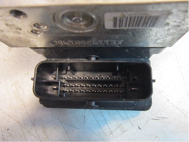 Volkswagen VW PASSAT 11-14 Abs Hydraulaggregat