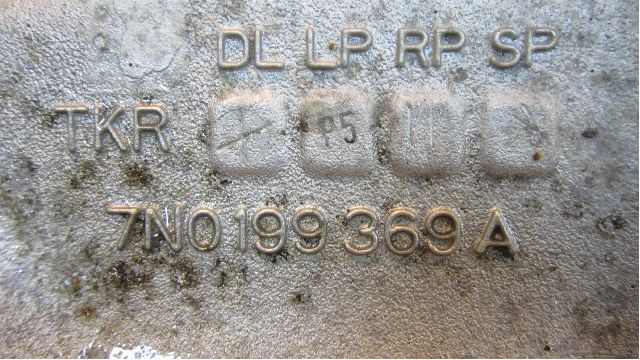 Volkswagen VW PASSAT 05-11 Framvagnsbalk