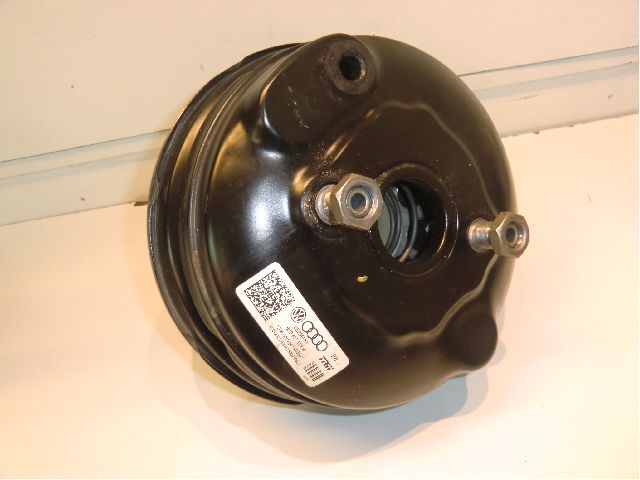 Audi A4/S4 08-11 Bromsservo