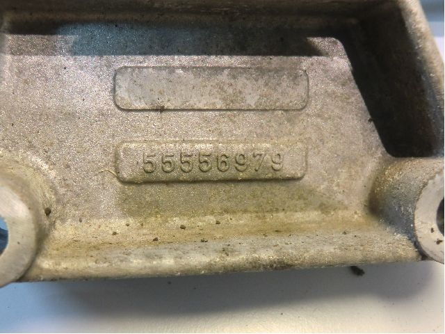 Saab 9-5     06-10 Drivaxel Fram Höger