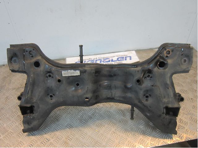 Volkswagen VW POLO 10-17 Framvagnsbalk