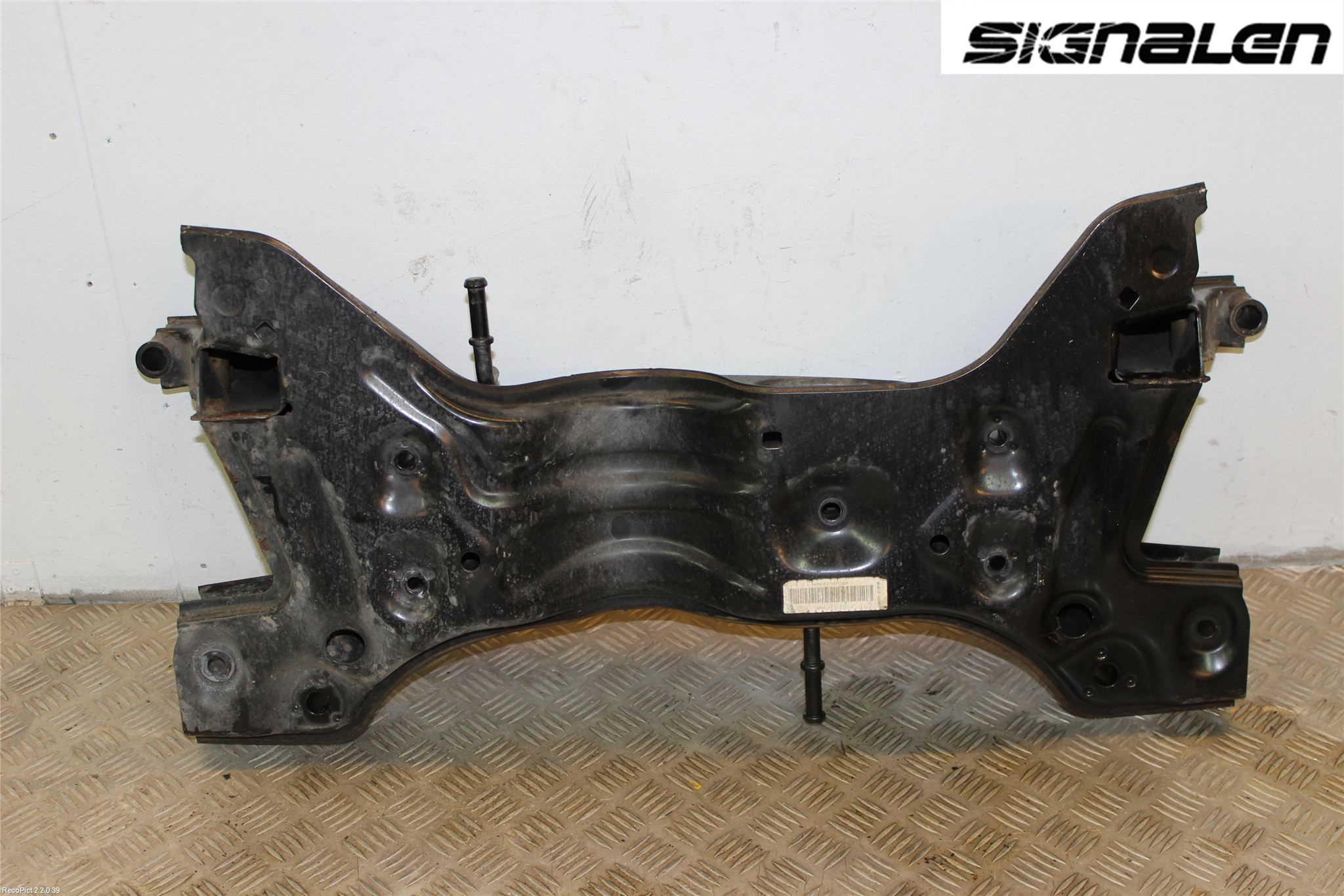 Volkswagen VW POLO 10-17 Framvagnsbalk