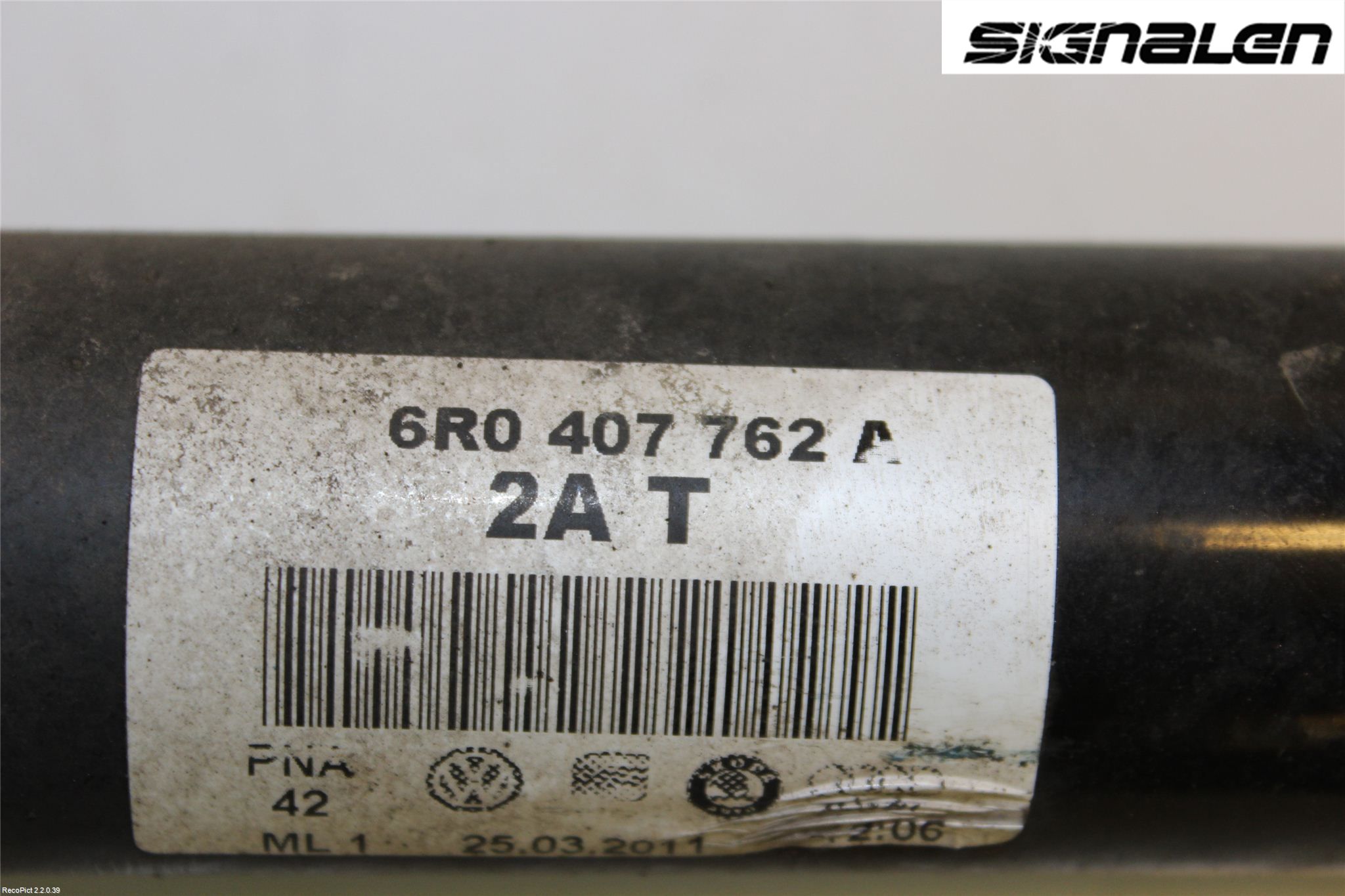 Volkswagen VW POLO 10-17 Drivaxel Fram Höger