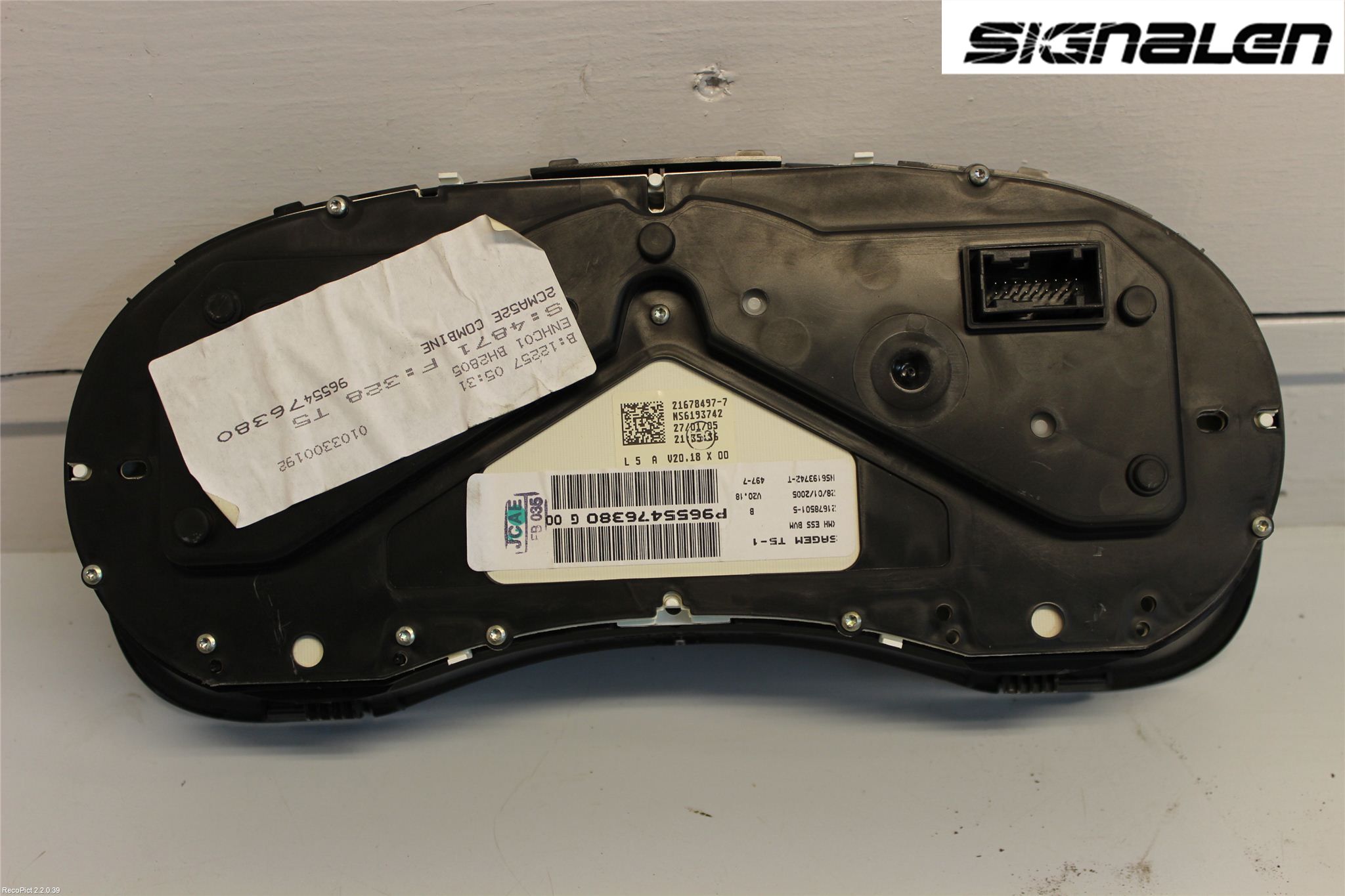 Peugeot 307     01-05 Instrument Komb