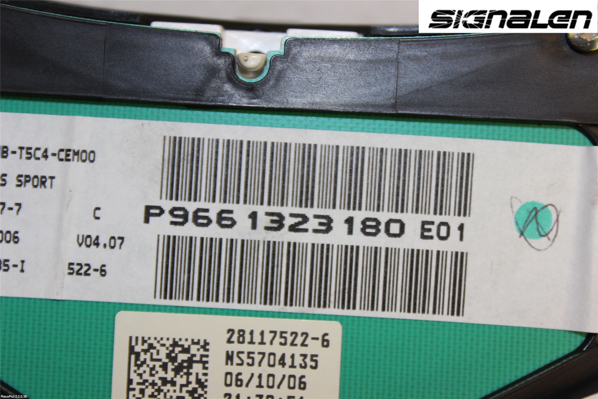 Peugeot 307     05-08 Instrument Komb