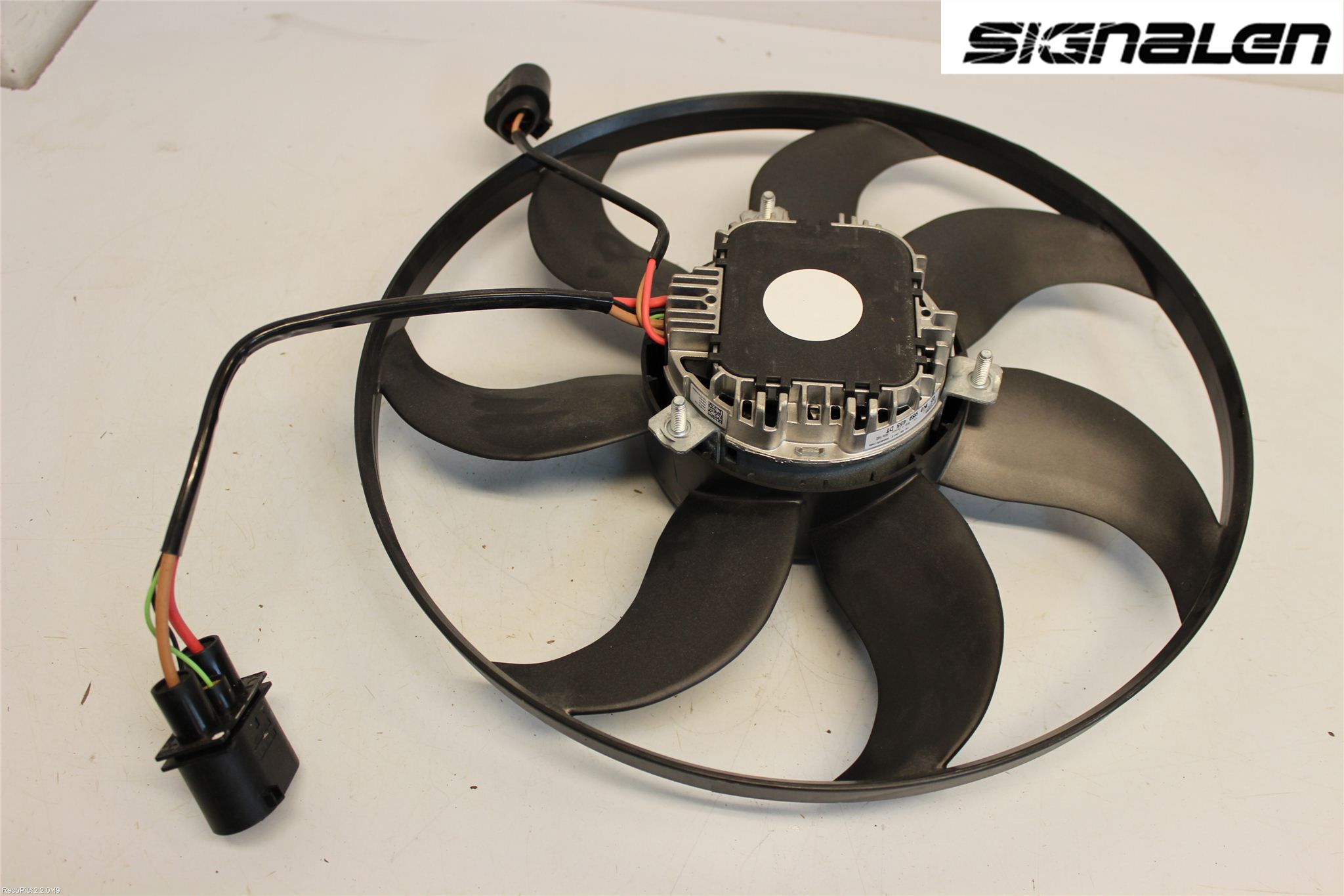 Volkswagen VW PASSAT 11-14 Kylfläkt El