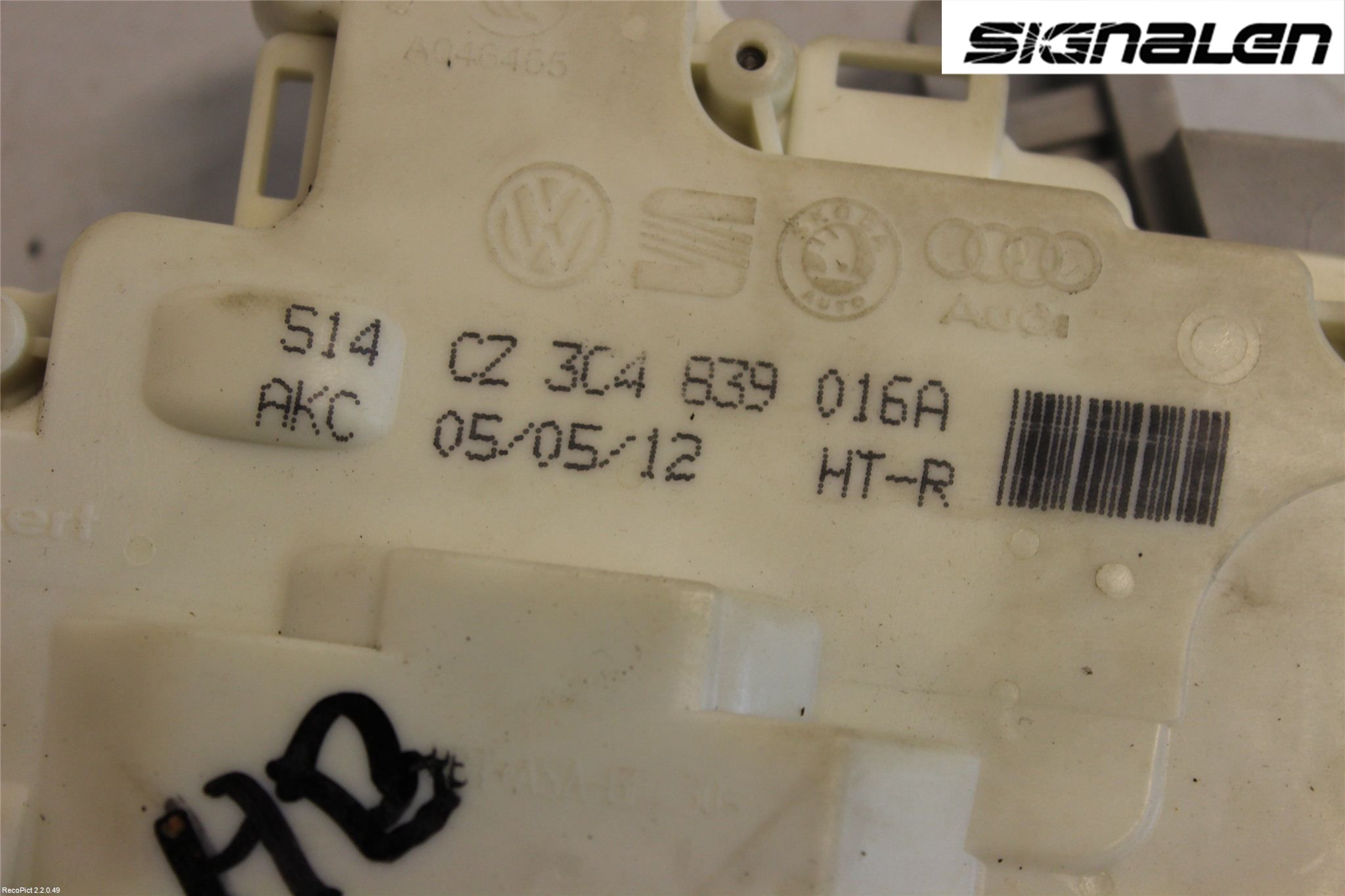 Volkswagen VW PASSAT 11-14 Låskista-Dörrlås