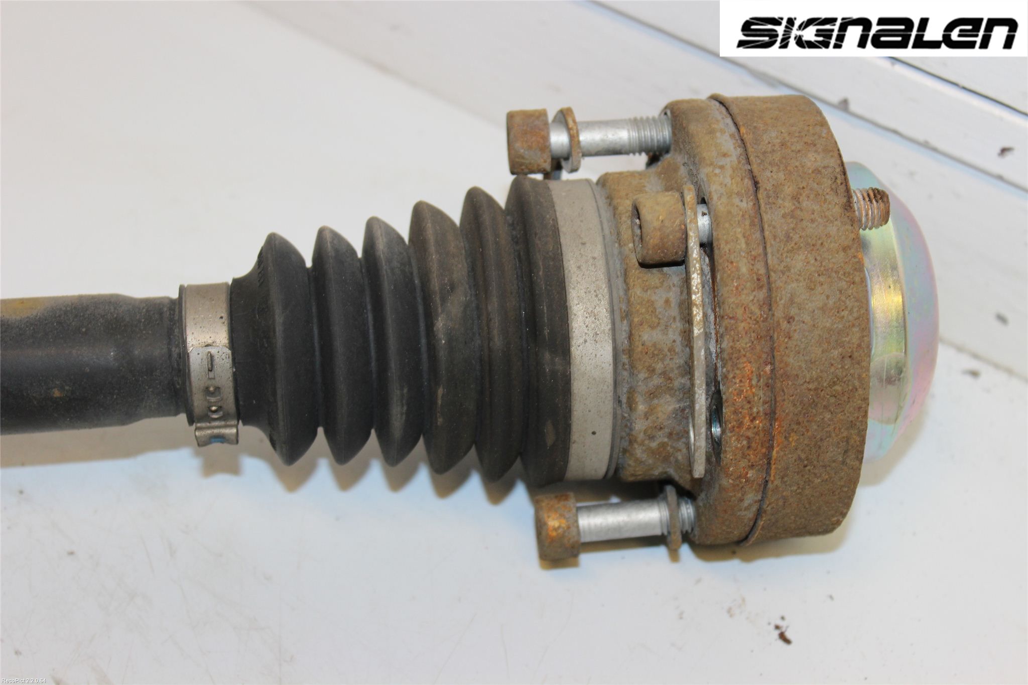 Audi A6/S6     05-11 Drivaxel Bak Vänster