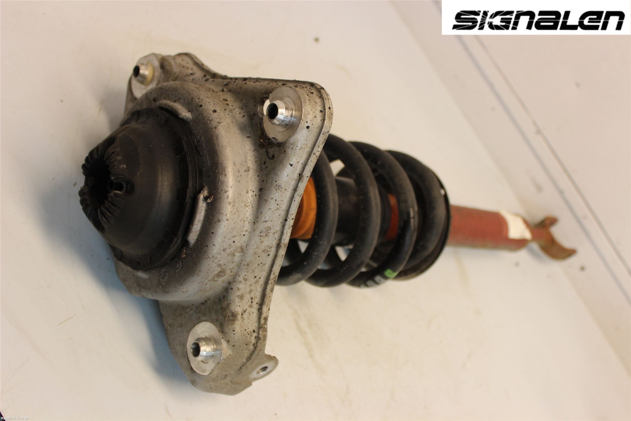 Audi A6/S6     05-11 Fjäderben Fram Vänster