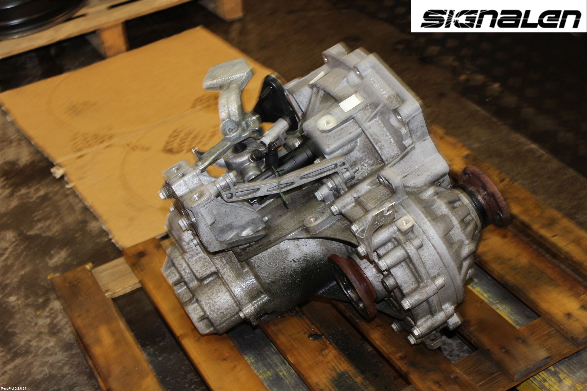 Volkswagen VW PASSAT 05-11 Växellåda Man 6 Vxl