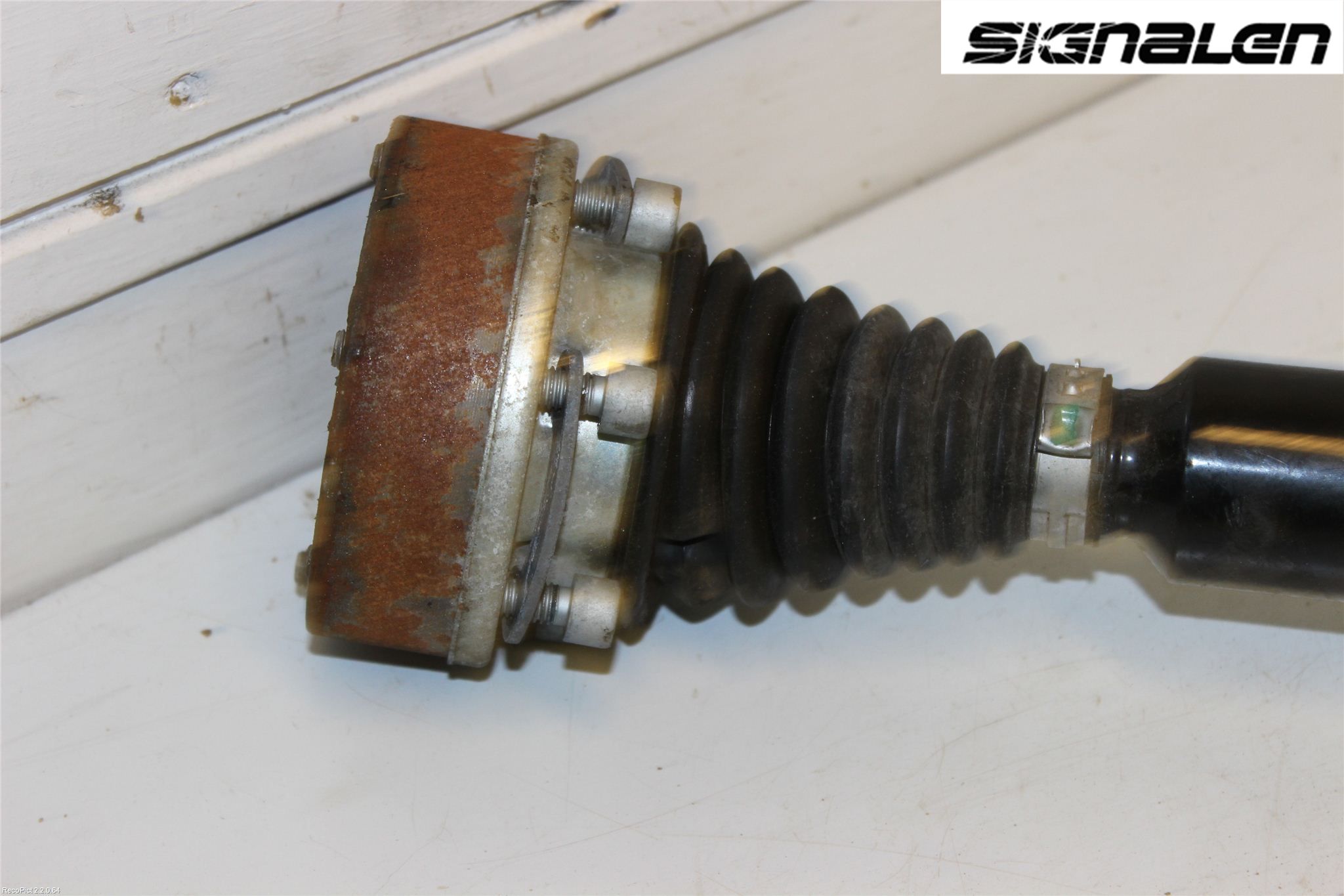 Volkswagen VW GOLF VI 09-13 Drivaxel Fram Höger