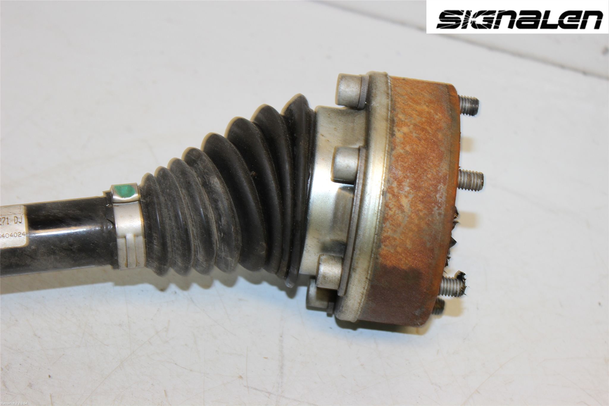 Volkswagen VW GOLF VI 09-13 Drivaxel Fram Vänster