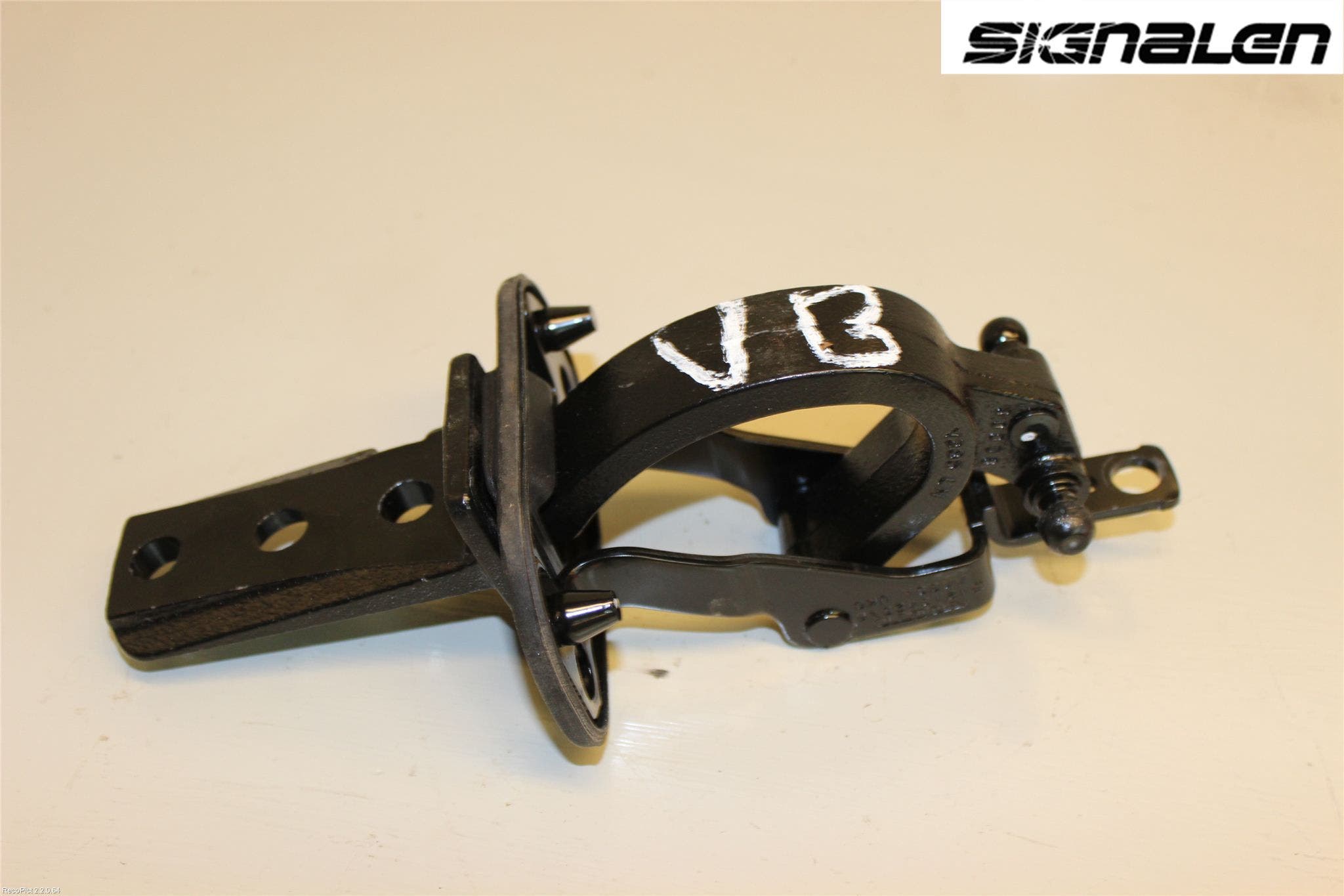 Volvo V70 08-13 Bakluckegångjärn Vä