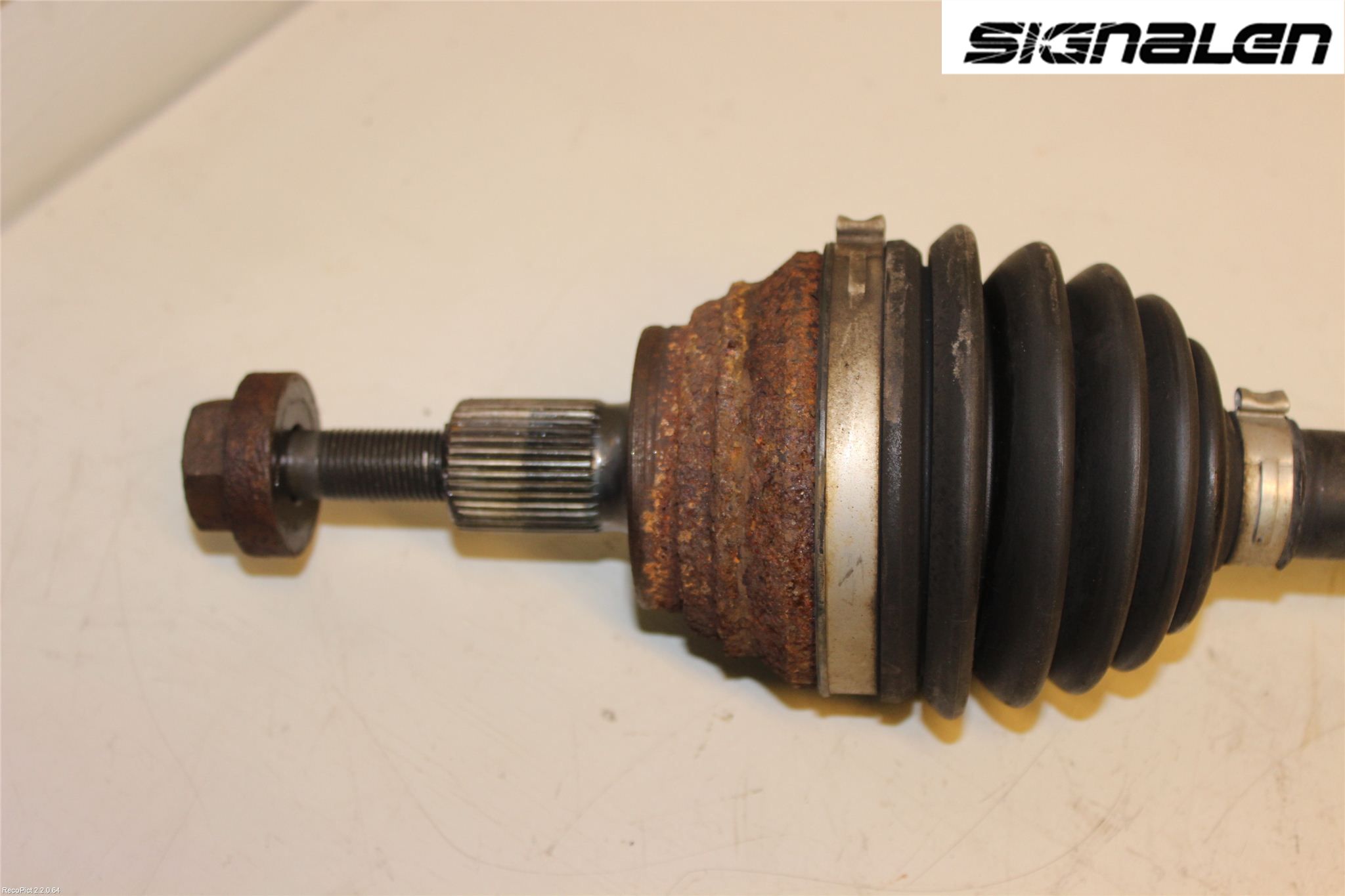 Volkswagen VW GOLF PLUS/CROSS GOLF 04-14 Drivaxel Fram Vänster