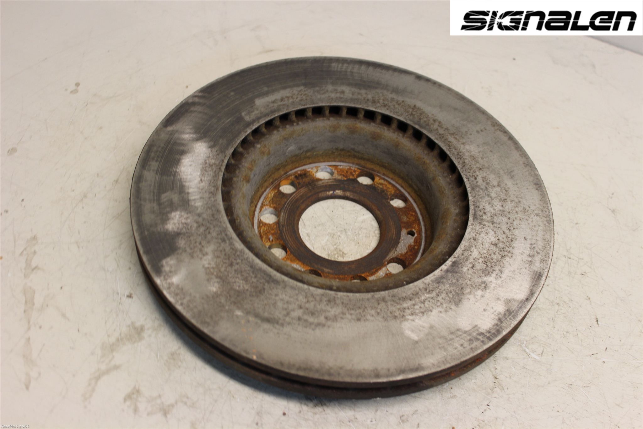 Volkswagen VW PASSAT 11-14 Bromsskiva Fram