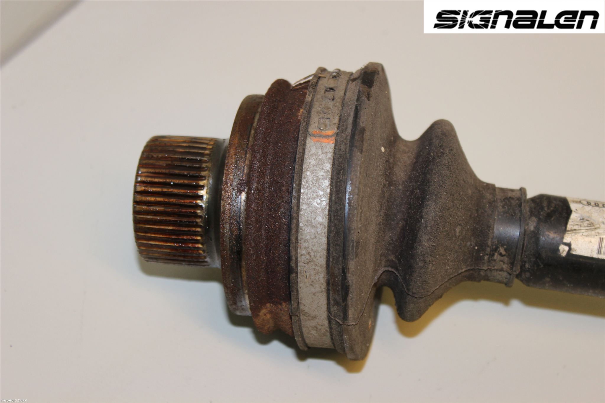 Audi A4/S4 08-11 Drivaxel Bak Höger