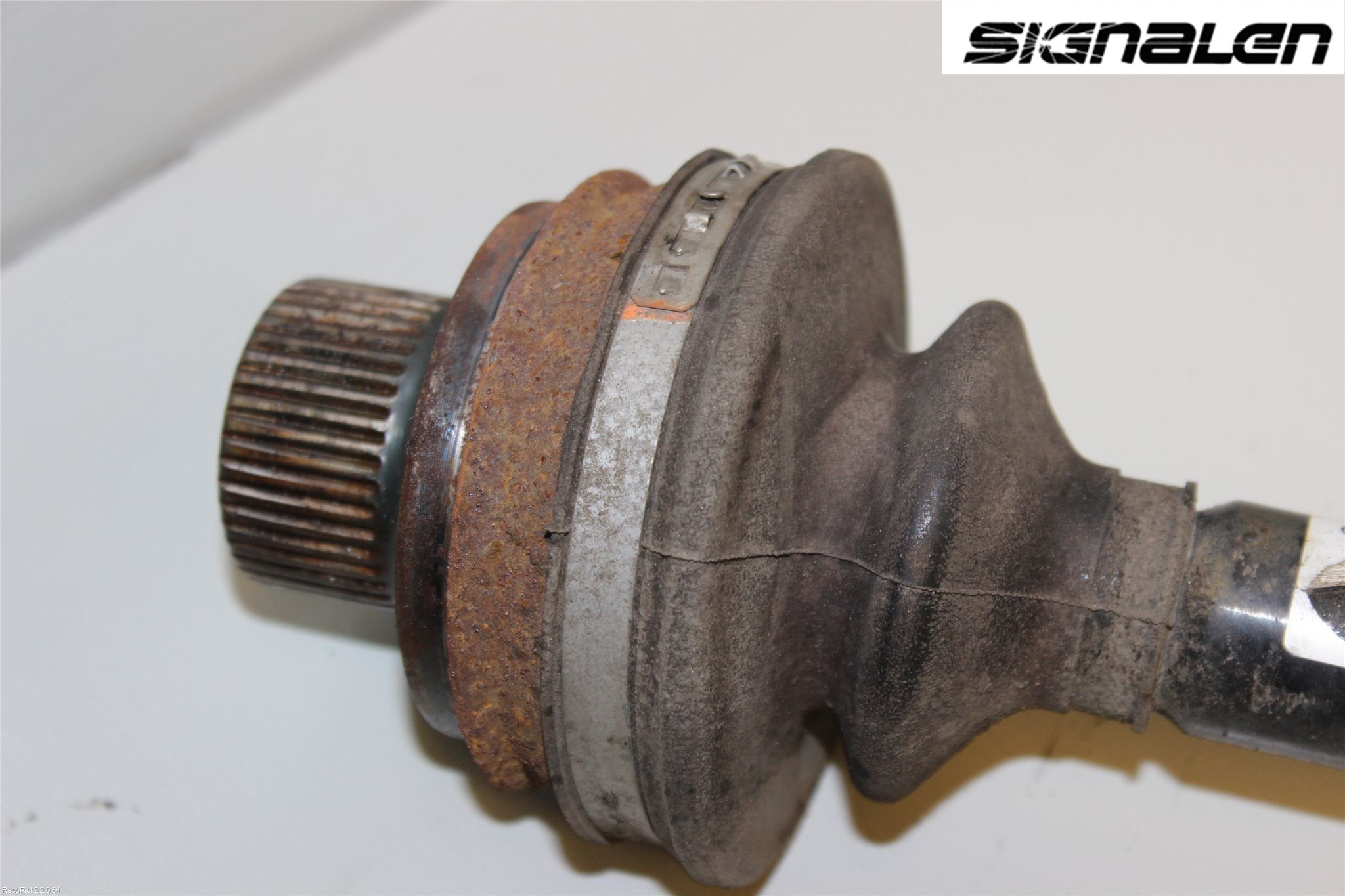 Audi A4/S4 08-11 Drivaxel Bak Vänster