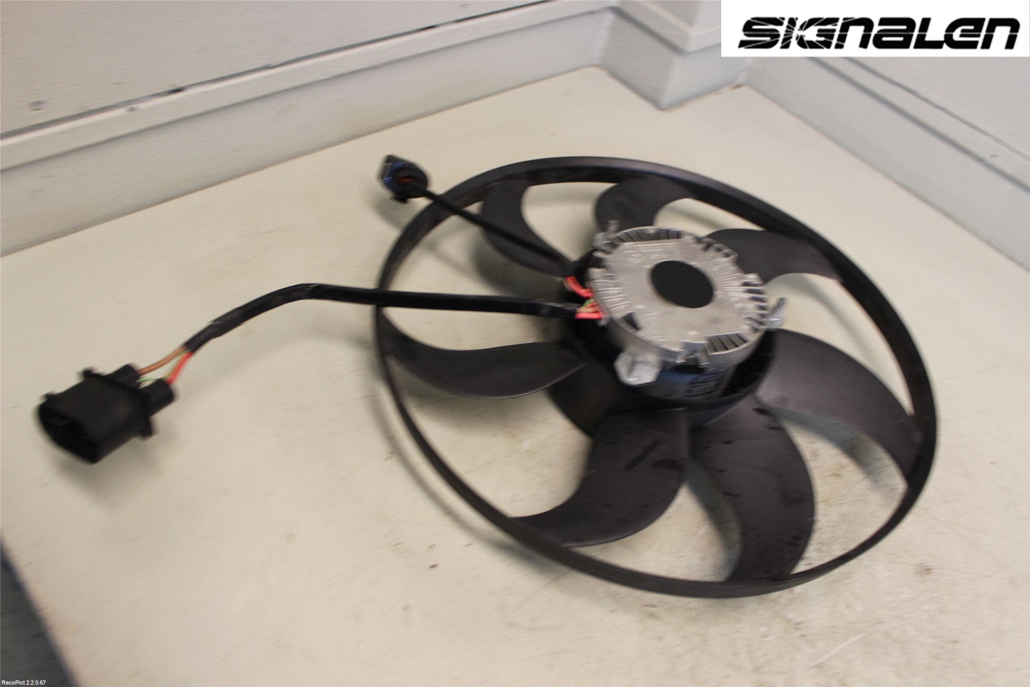 Volkswagen VW GOLF VI 09-13 Kylfläkt El