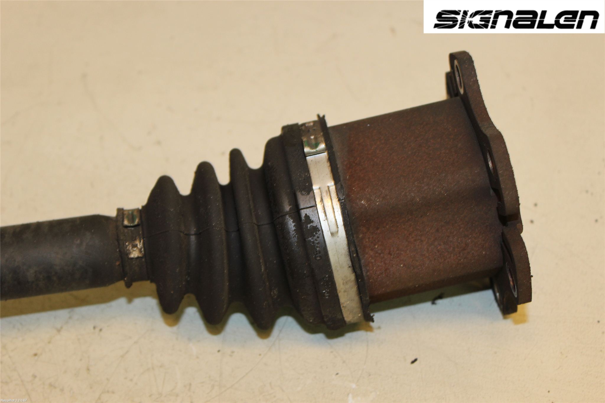 Audi A6/S6     05-11 Drivaxel Fram Höger