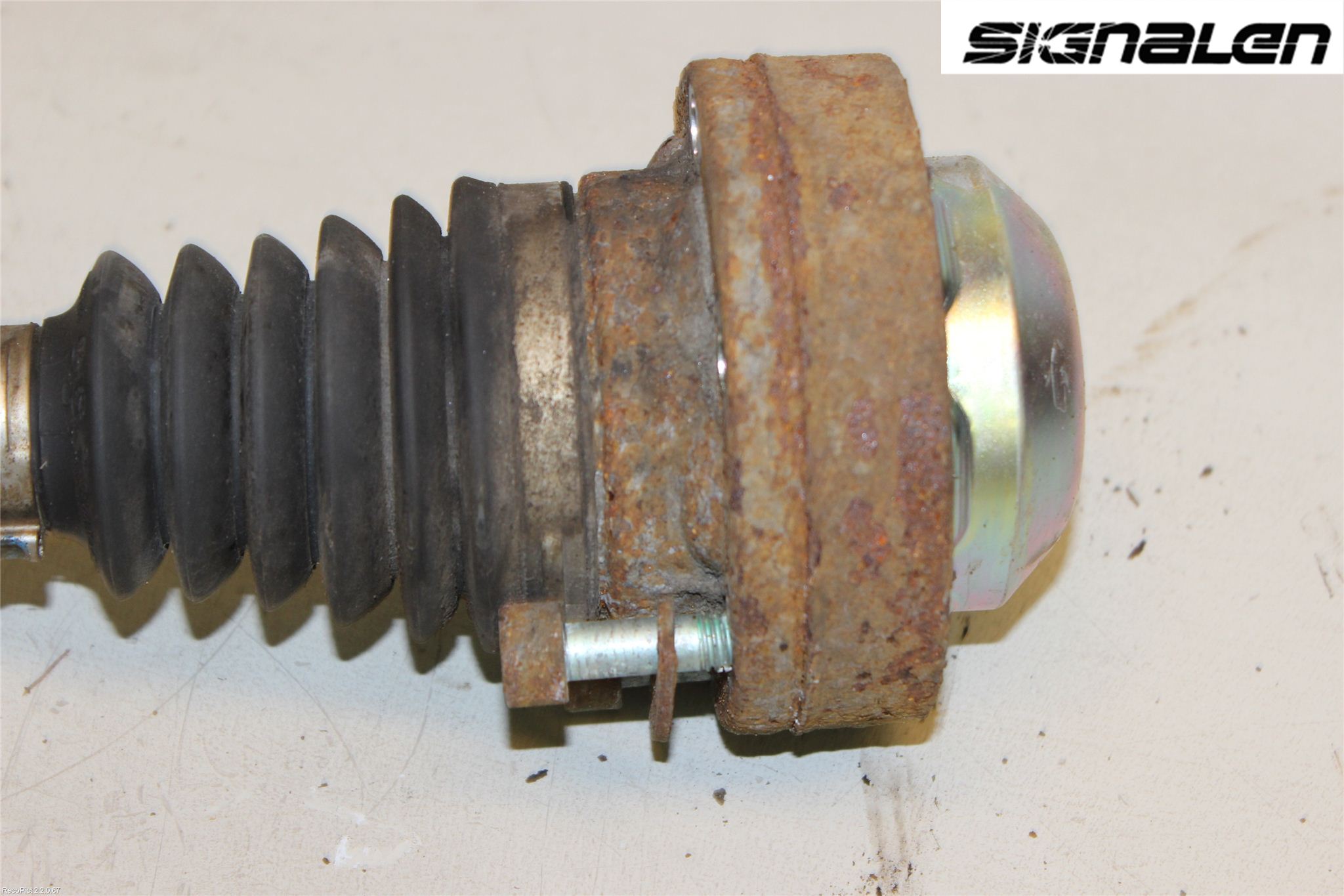 Audi A6/S6     05-11 Drivaxel Bak Vänster