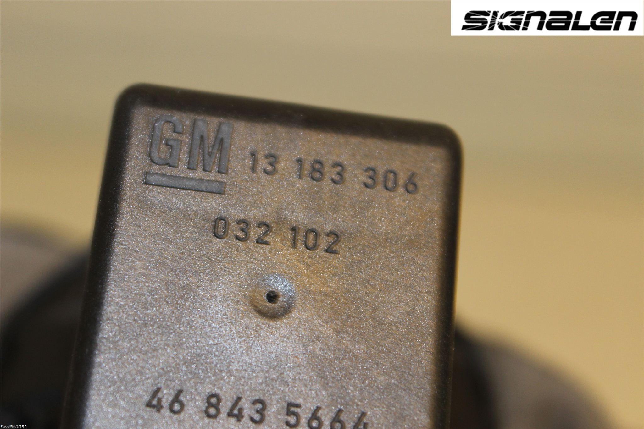 Opel CORSA D 07-14 Tanklucka