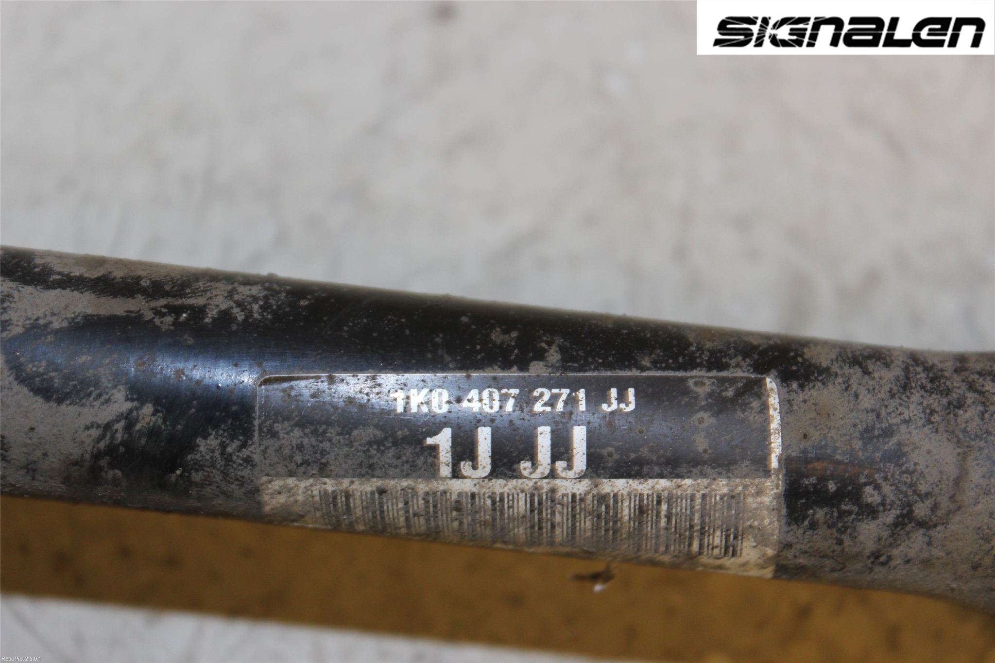 Volkswagen VW TOURAN 10-15 Drivaxel Fram Vänster
