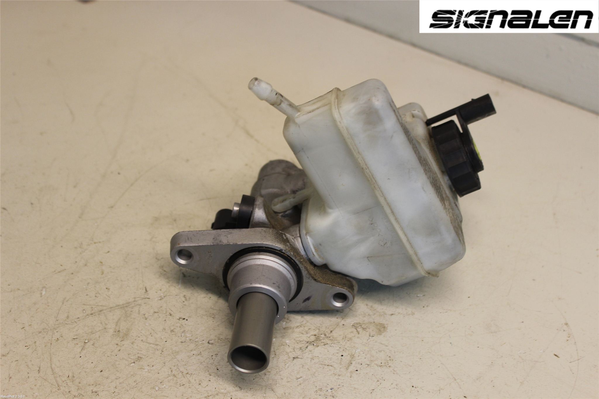 Volkswagen VW PASSAT 11-14 Broms Huvudcylinder
