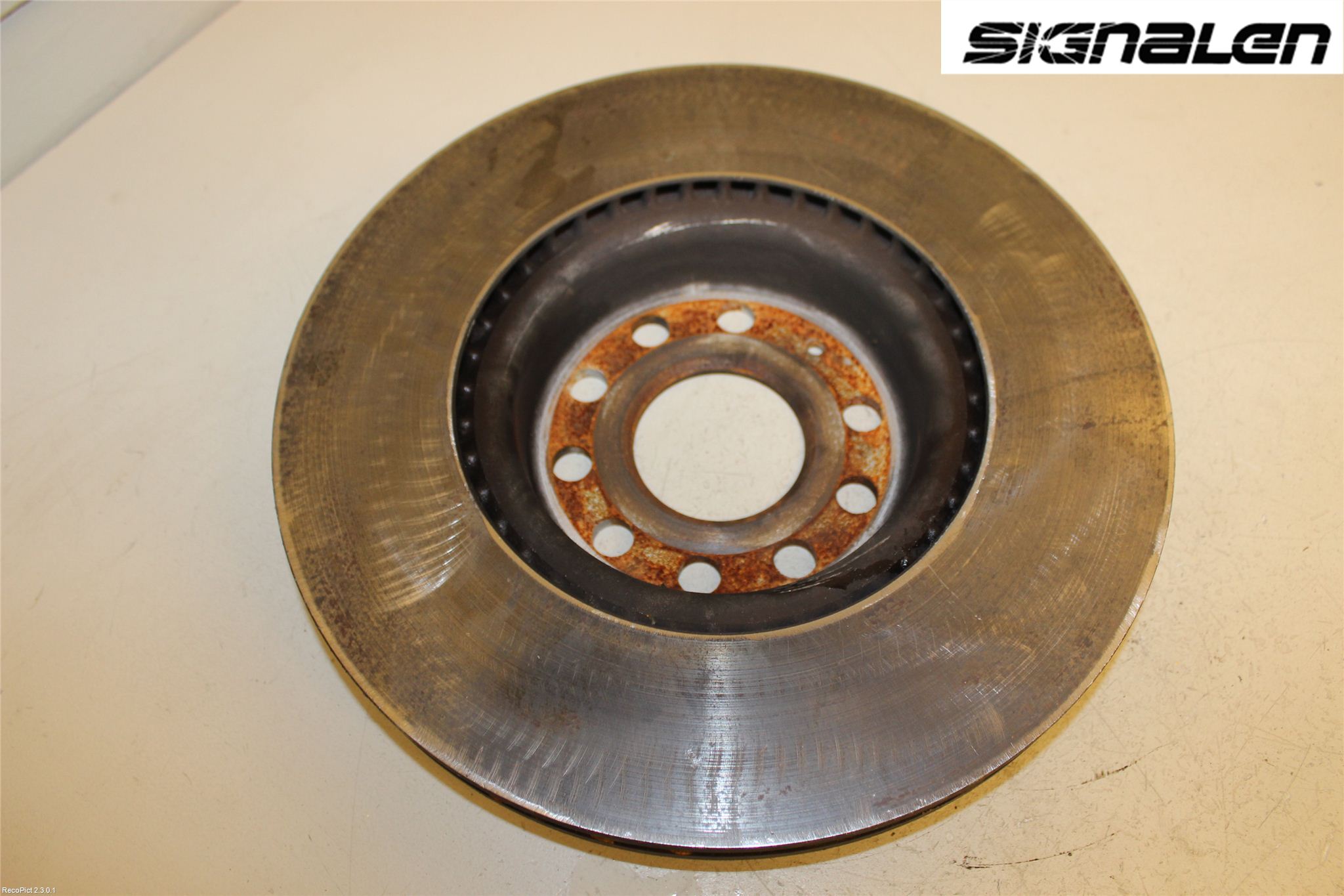 Volkswagen VW PASSAT 11-14 Bromsskiva Fram