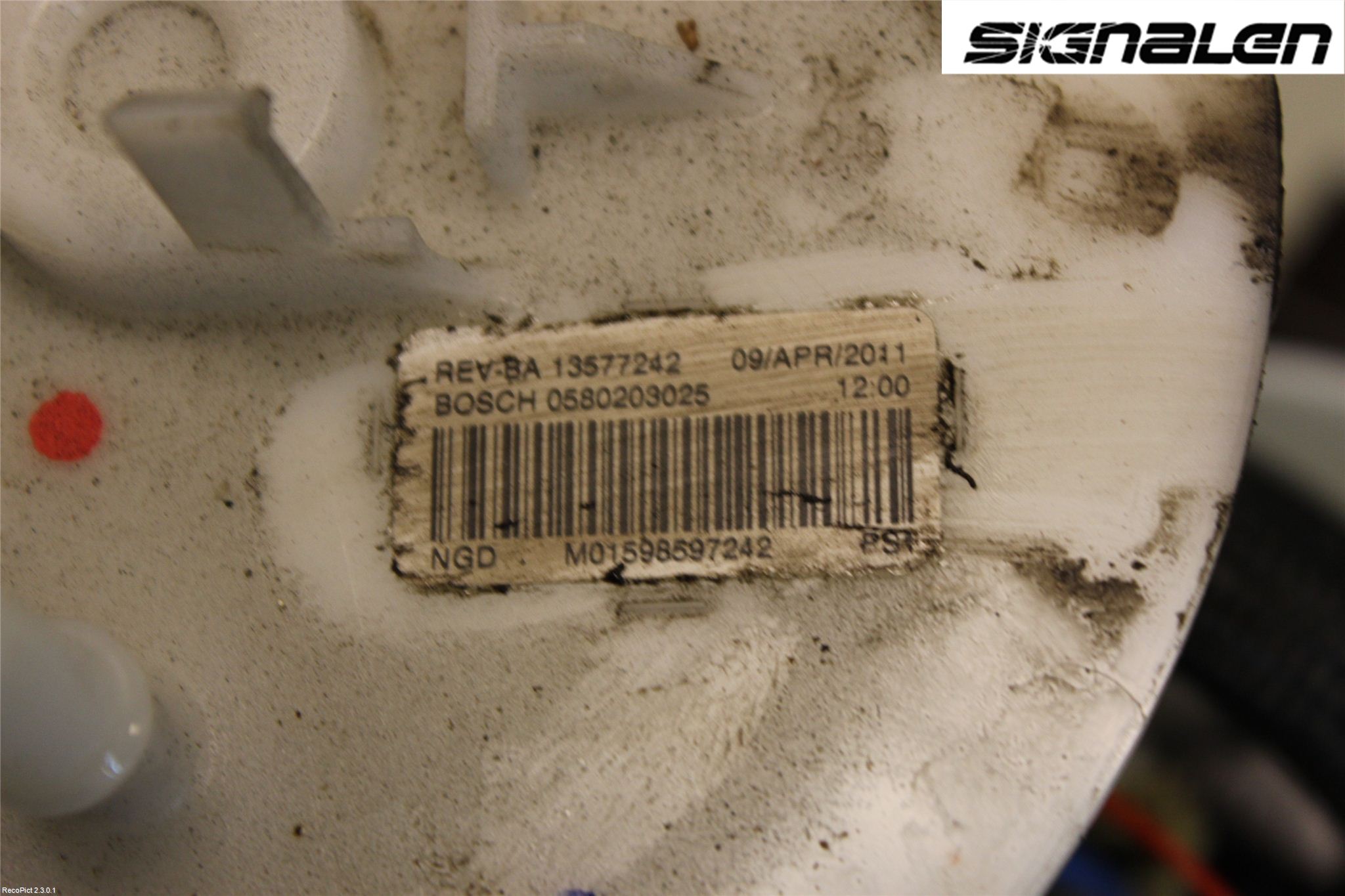 Opel ASTRA J 10-15 Bränslepump El