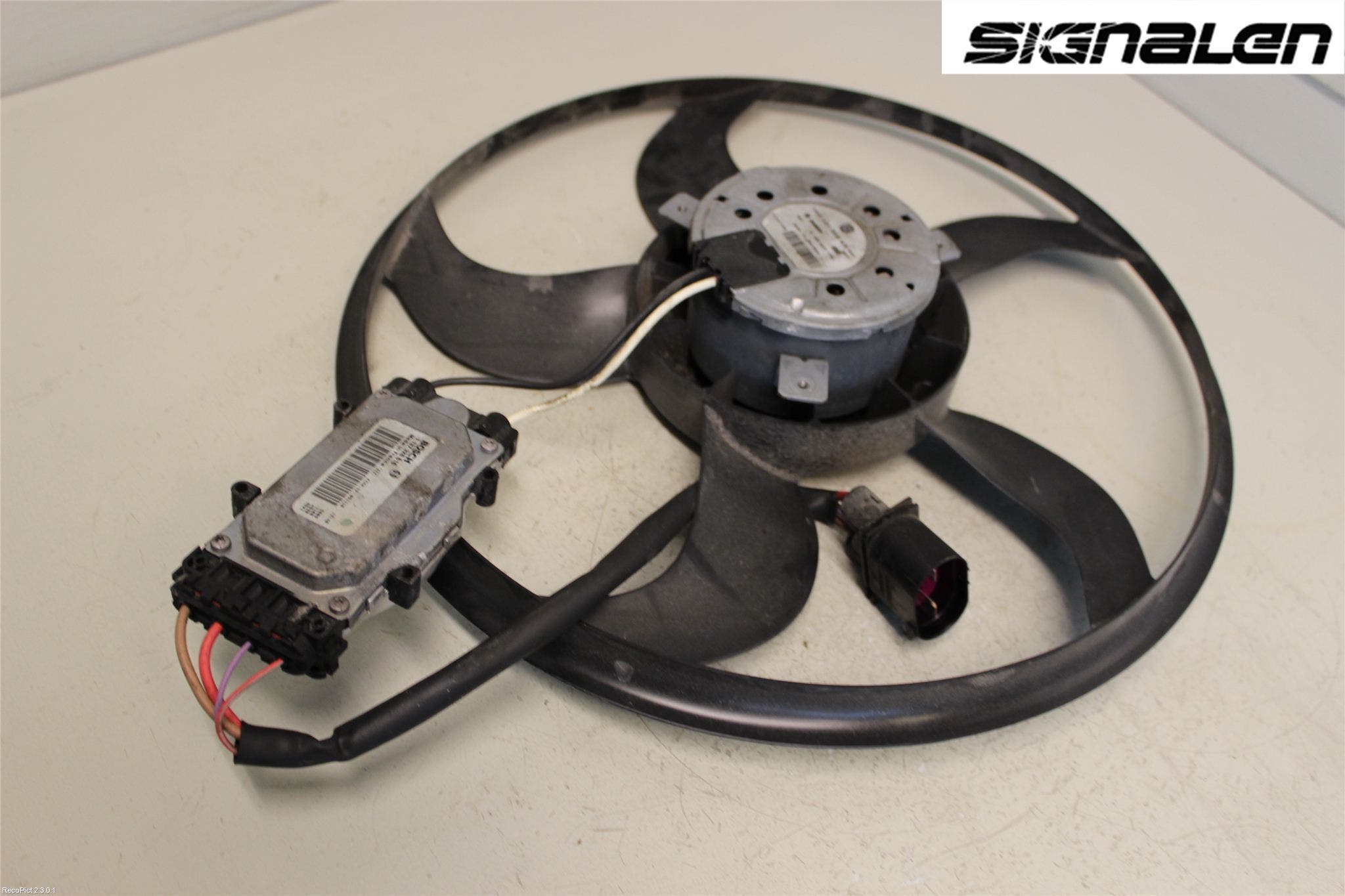 Volkswagen VW GOLF VI 09-13 Kylfläkt El