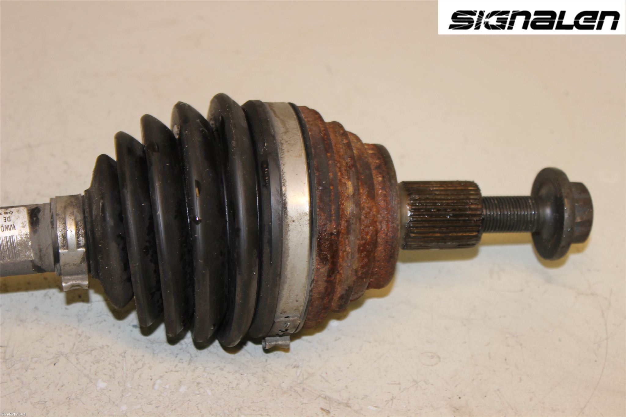 Volkswagen VW GOLF VI 09-13 Drivaxel Fram Vänster