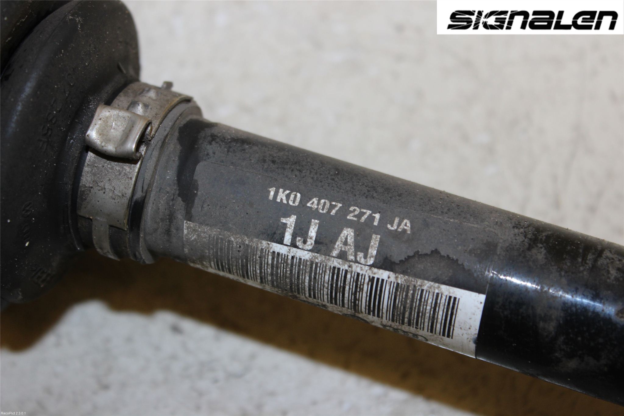 Volkswagen VW GOLF VI 09-13 Drivaxel Fram Vänster