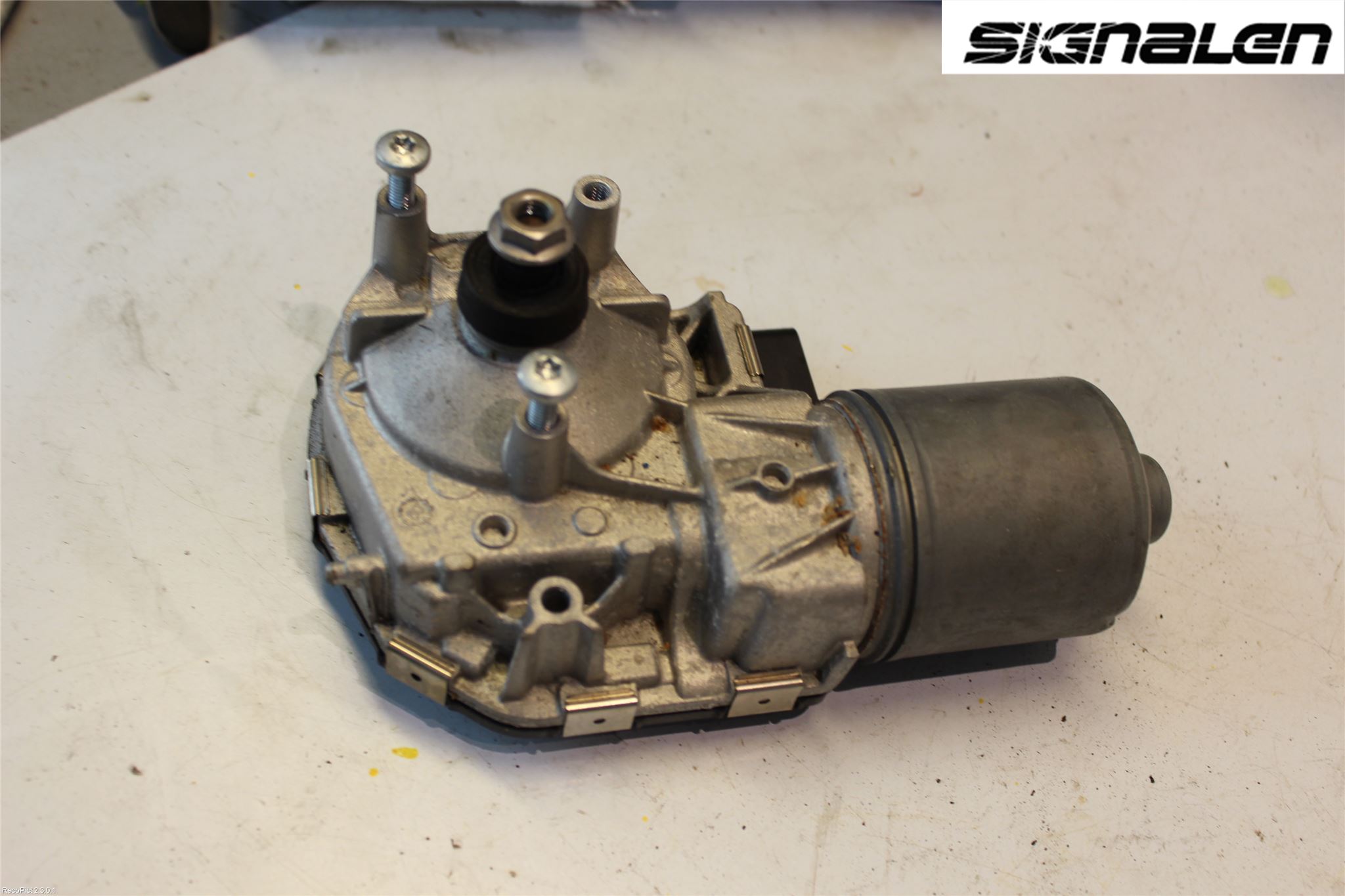 Opel ASTRA J 10-15 Torkarmotor Vindruta