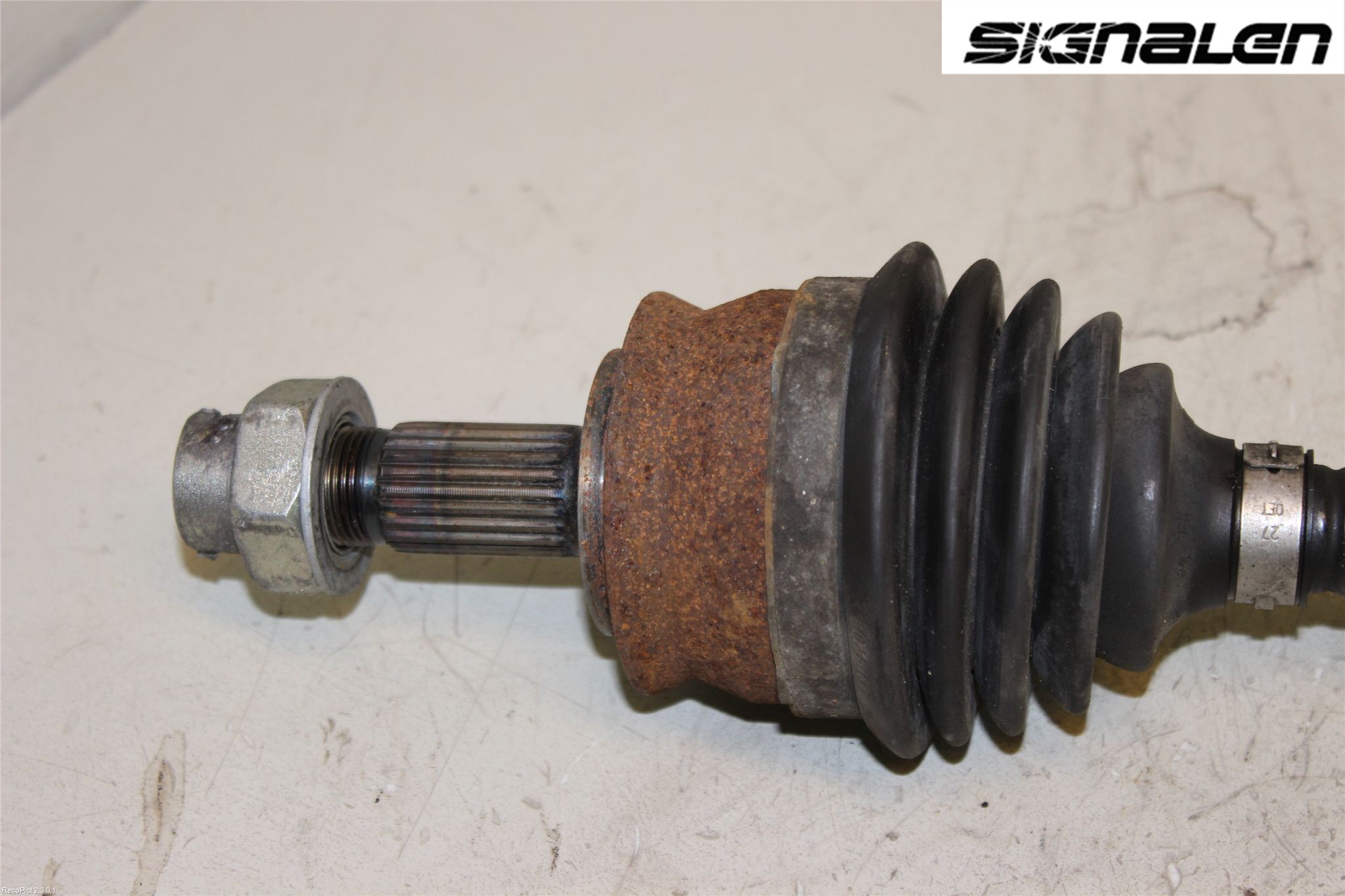 Opel CORSA D 07-14 Drivaxel Fram Vänster