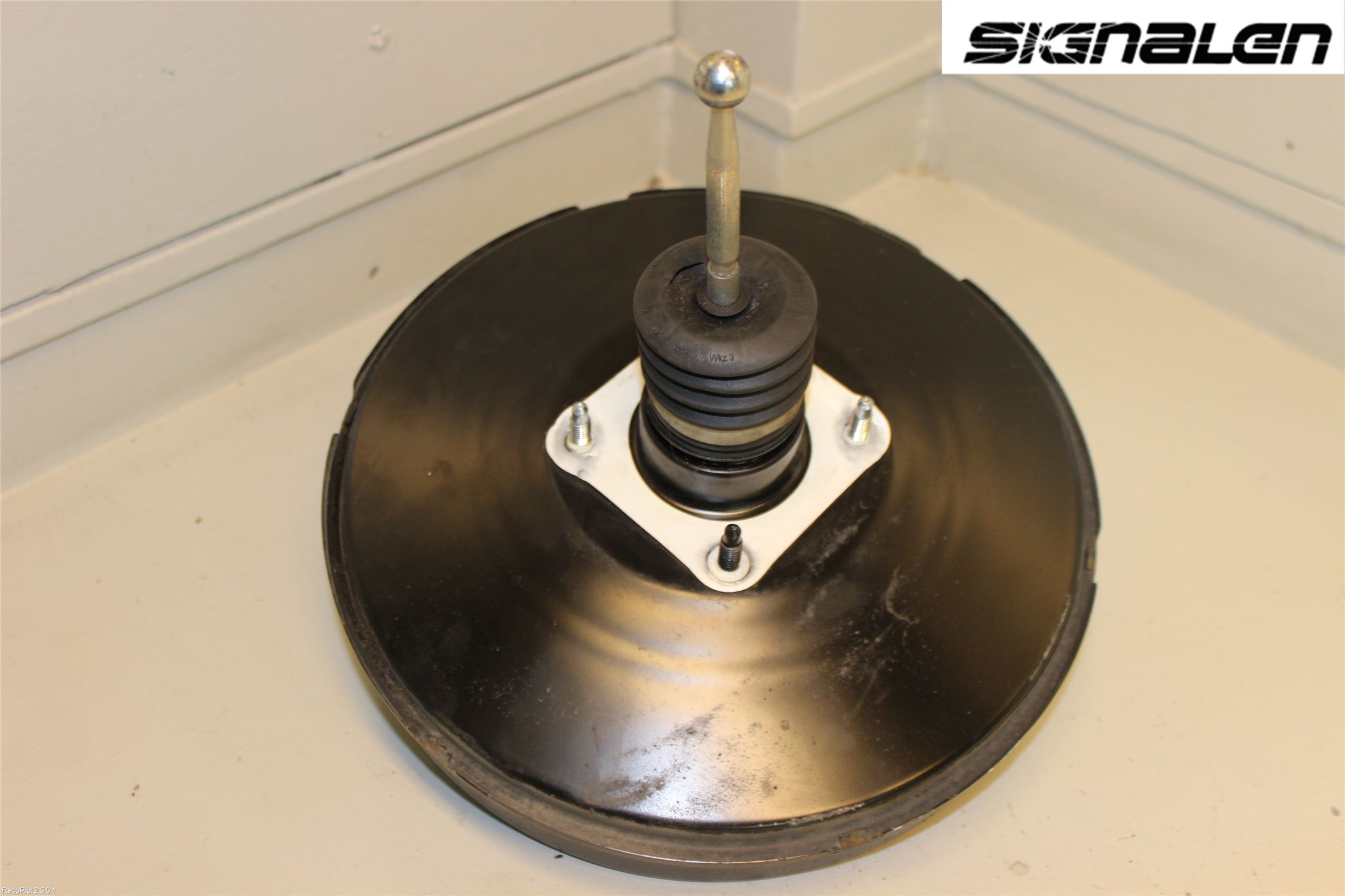 Volkswagen VW PASSAT 11-14 Bromsservo