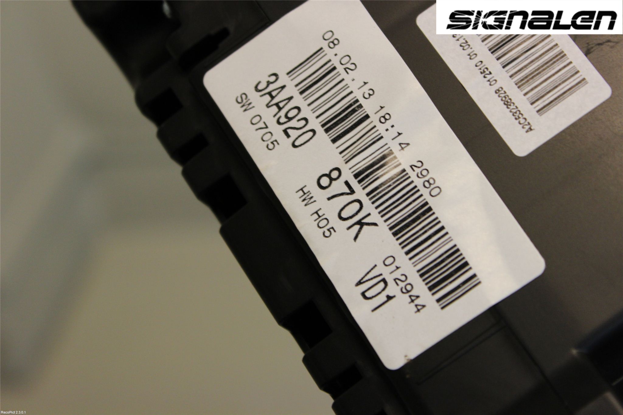 Volkswagen VW PASSAT 11-14 Instrument Komb